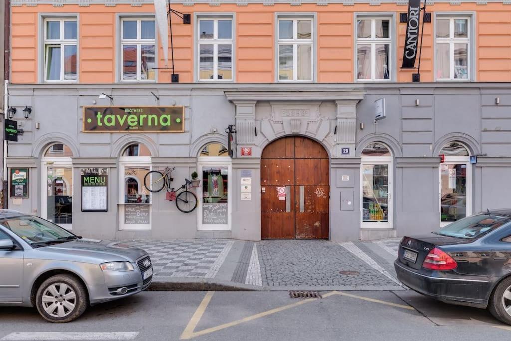 Апартаменти Stylish Retreat In A Lively Area Прага
