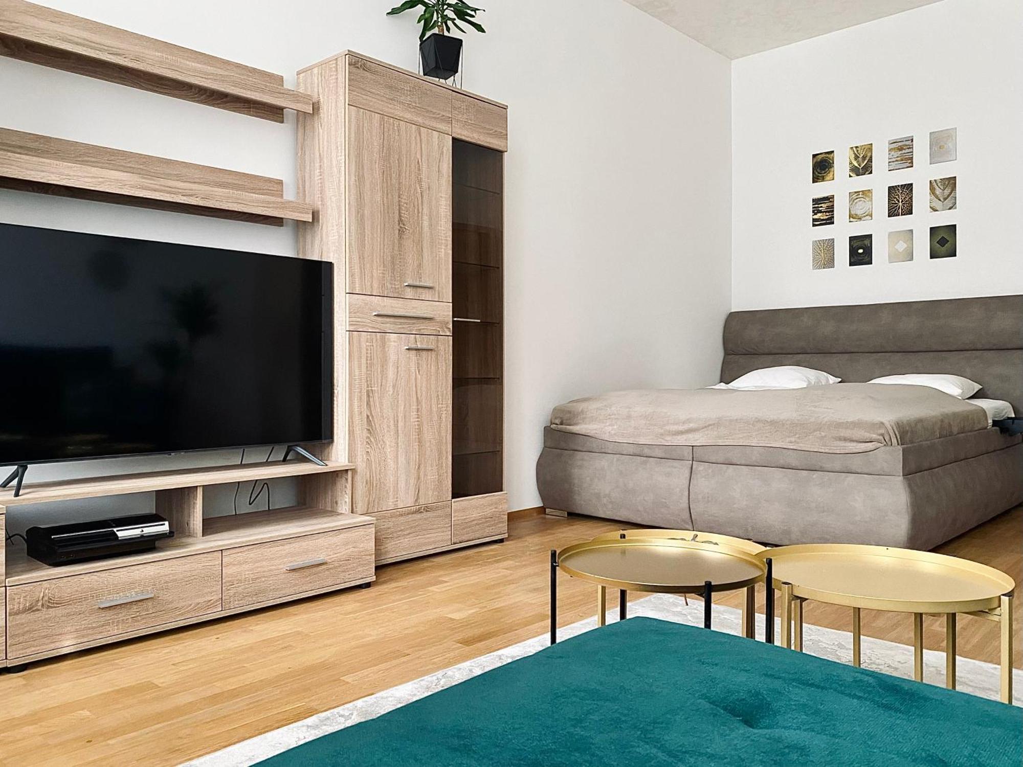 Stylish Retreat In A Lively Area * Прага