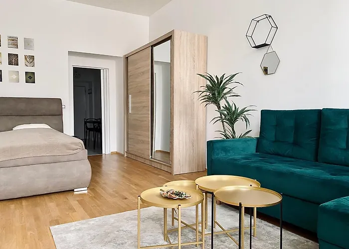 Stylish Retreat In A Lively Area