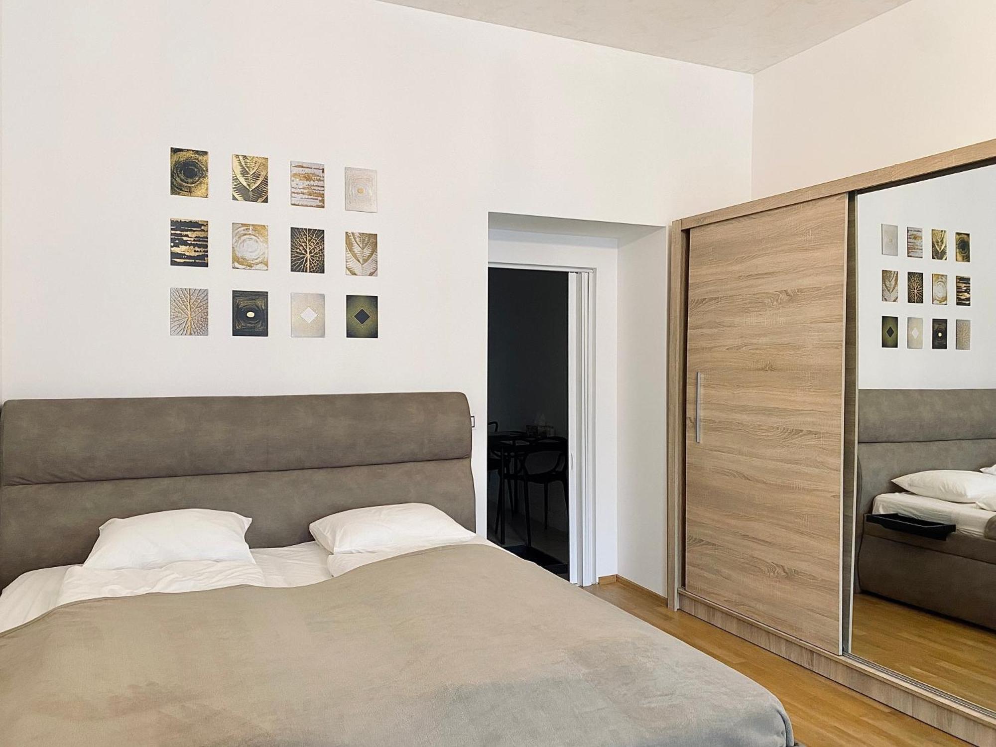 Stylish Retreat In A Lively Area Апартаменты Прага